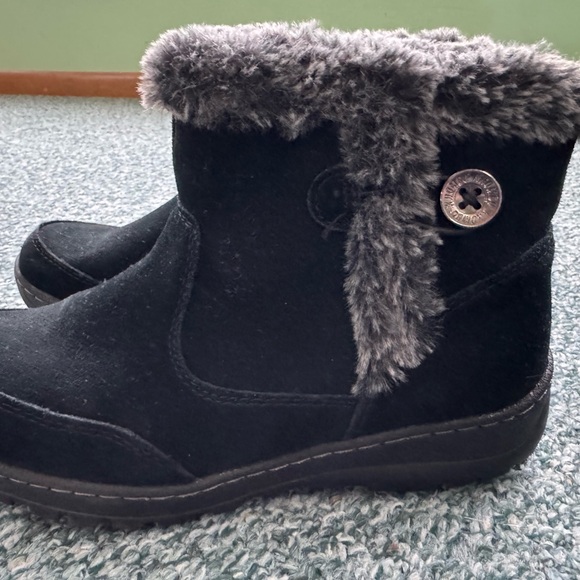 Khombu Jessica Ankle Boots - Picture 2 of 3